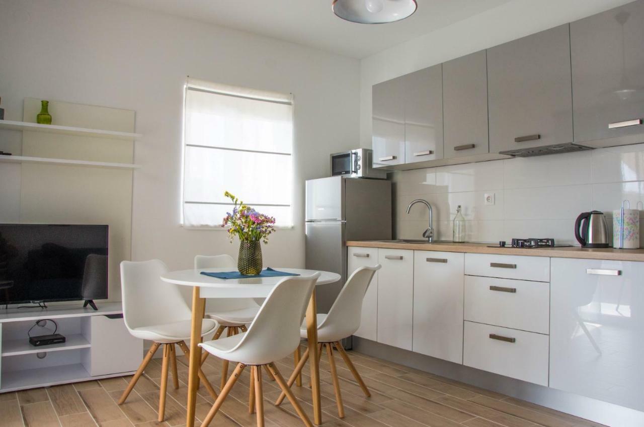 Apartments Melody Мандре Екстер'єр фото